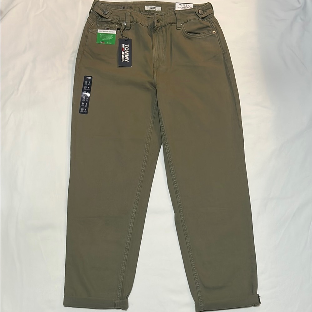 Tommy Jeans Green Chinos Relaxed Fit size 6 NWT